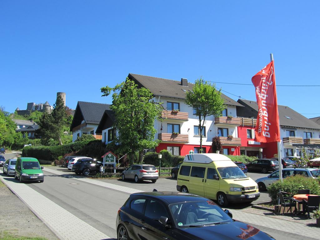 Hotel Zur Burg Nuerburg Екстер'єр фото