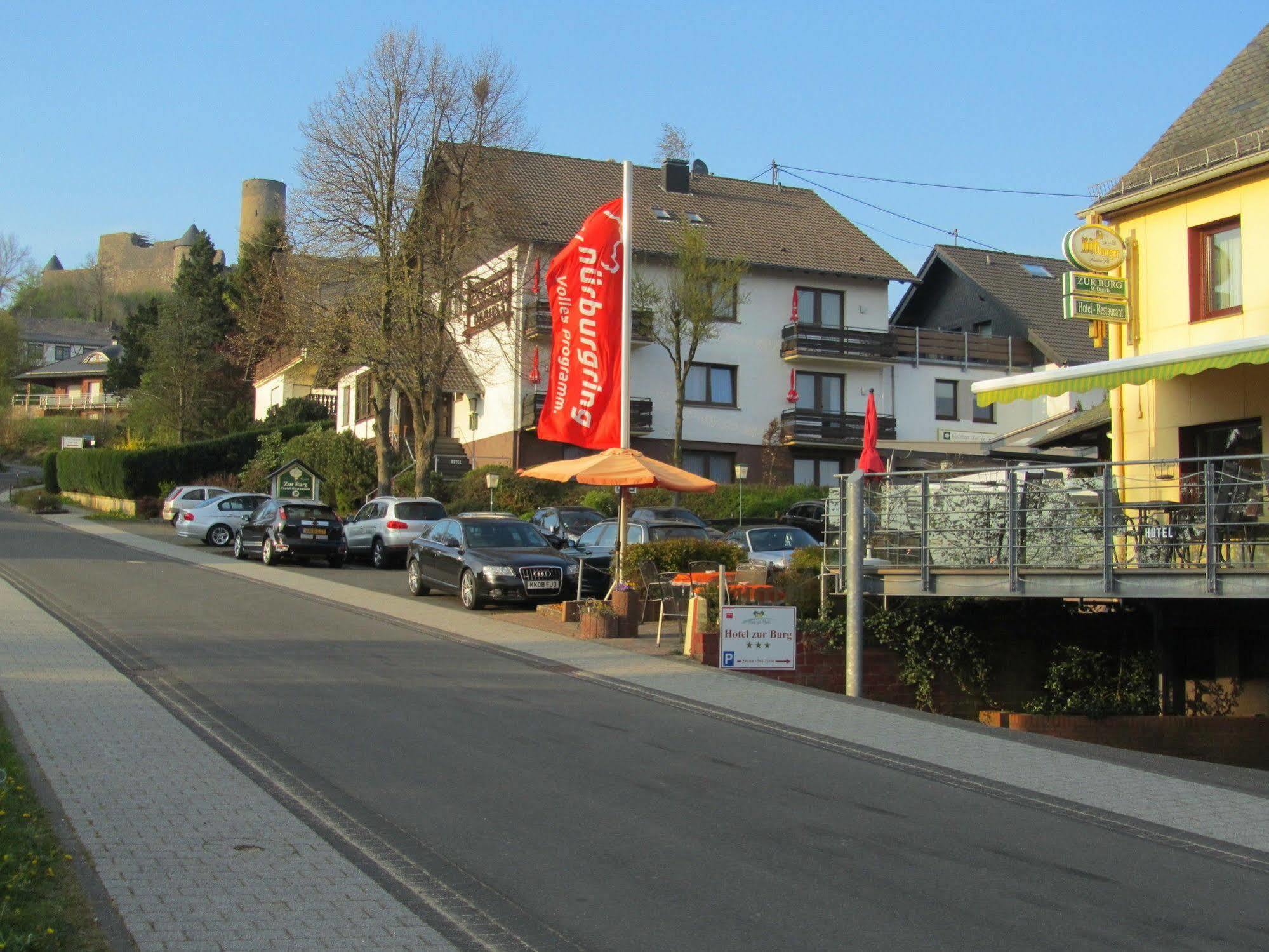 Hotel Zur Burg Nuerburg Екстер'єр фото